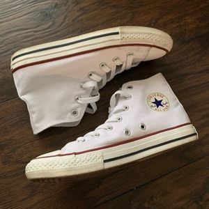 White Converse Hightop